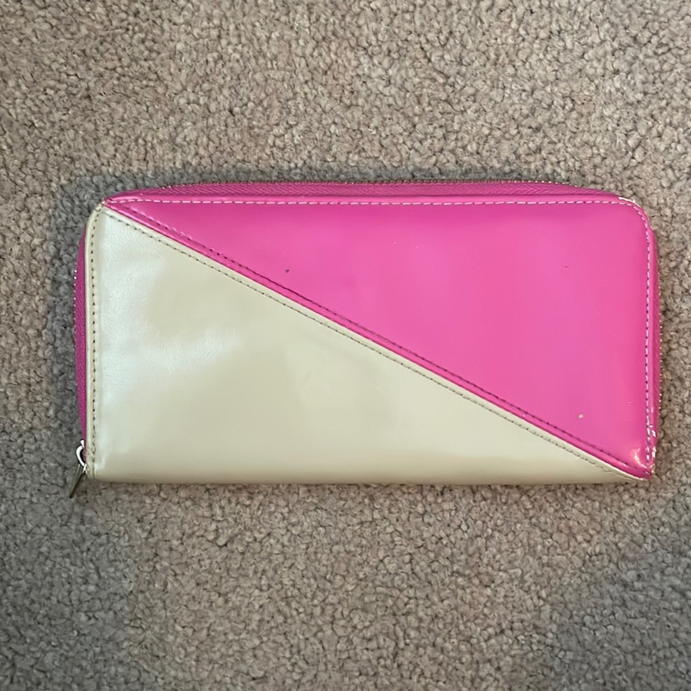 pink wallet